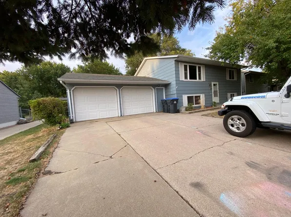6412 W Cheyenne Dr, Sioux Falls, SD 57106