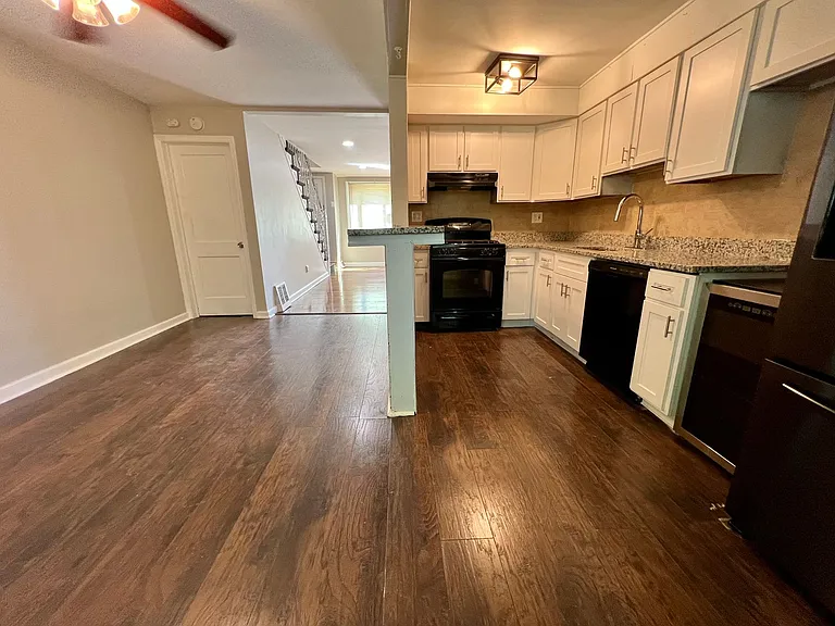 534 S 4th St — Photo 5