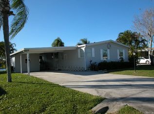 11 Treasure Cir, Sebastian, FL 32958