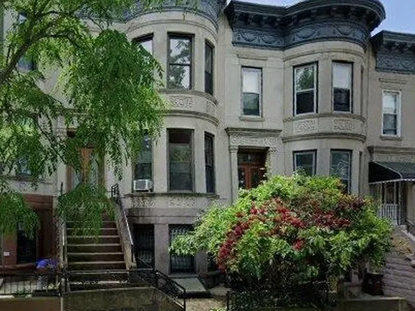 538 44th Street image 1 of 10