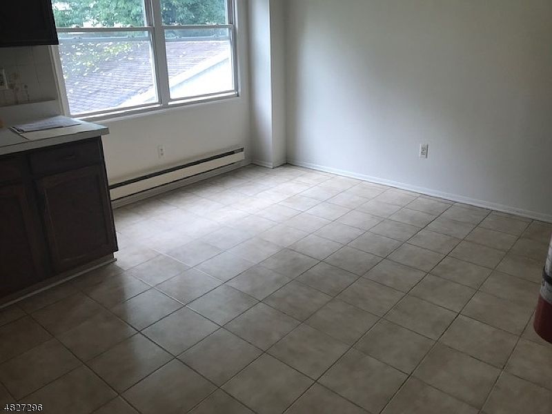 2nd image of 61 King Cole Rd
