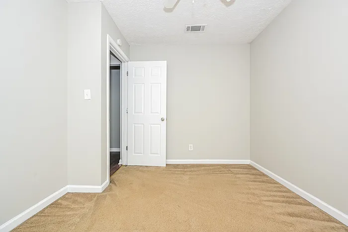 999 Fairview Rd — Photo 14