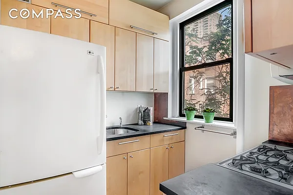 Sold by Compass | media 9