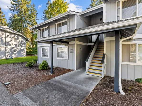 Evergreen Park Apartments in Olympia!