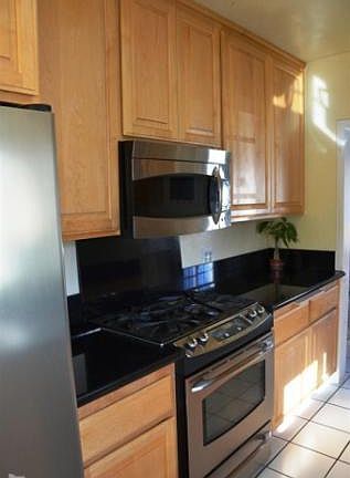 5th image of 78 Barry Dr