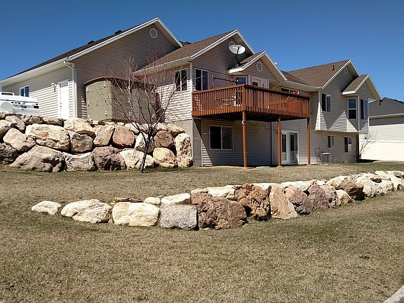 Back of house - backyard