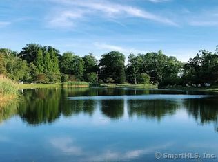 30 Quanaduck Rd, Stonington, CT 06378