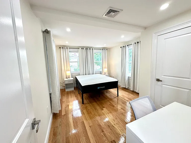 11 Burrell St #2 — Photo 8
