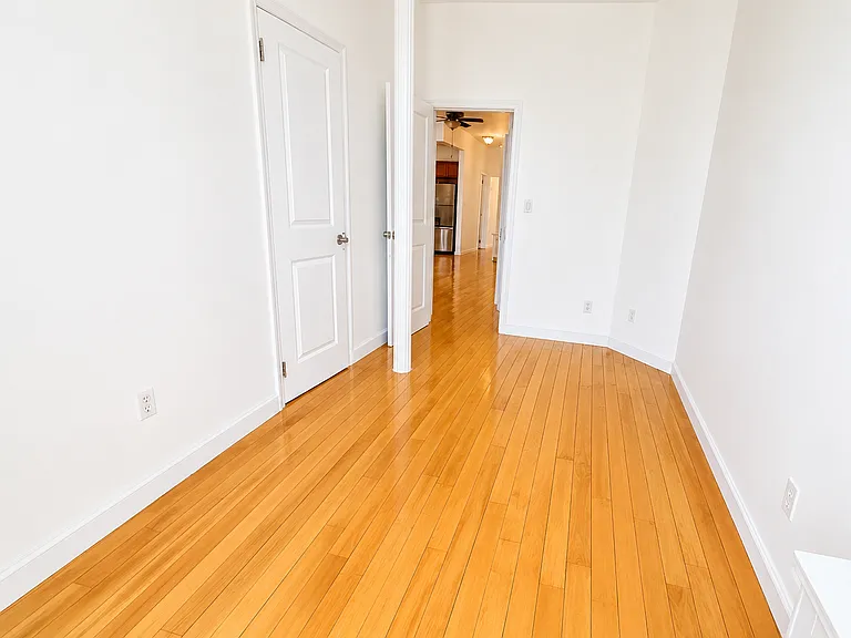 636 Carlton Ave #2R — Photo 16