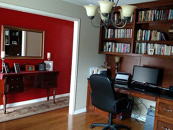 4th image of 15326 Glenwood Park Dr