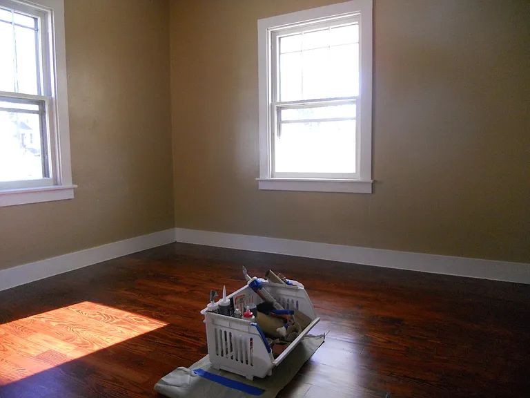 441 Spring Ave NE — Photo 5