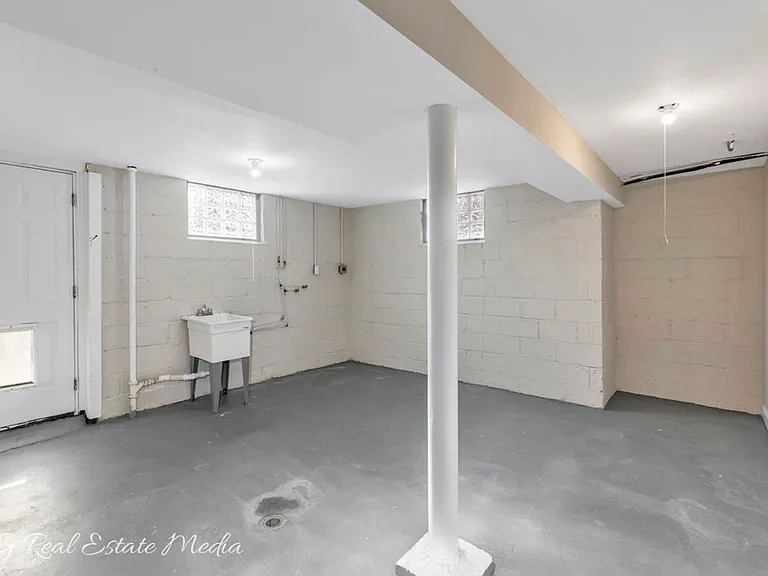 6253 Sturdy Ave — Photo 8