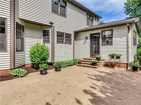 4th image of 460 Belmont Park Dr