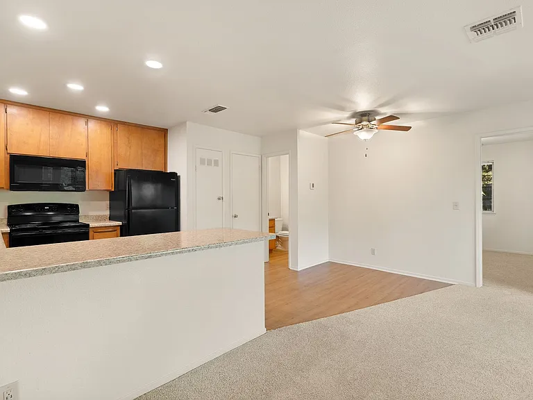 1661 Forest Avenue Apartments — Photo 66