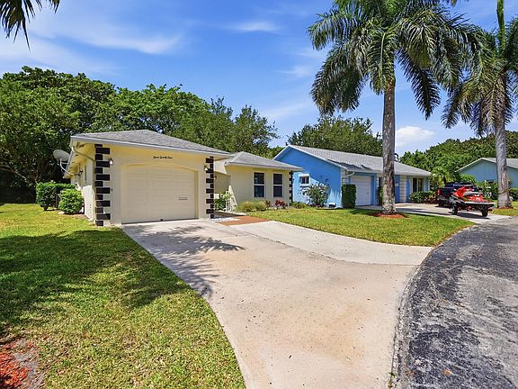 3rd image of 321 Del Rio Boulevard