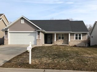 2752 W Commonwealth Ct, Appleton, WI 54914