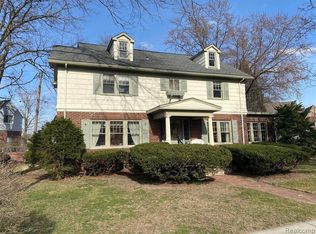 917 Woodside Dr, Flint, MI 48503