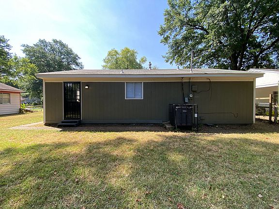 3rd image of 624 Frayser Dr