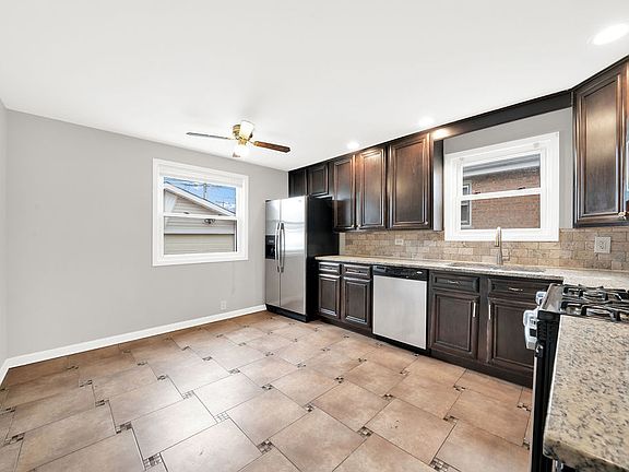 3rd image of 3754 W 76th St