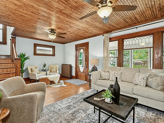 4th image of 842 2nd St NW