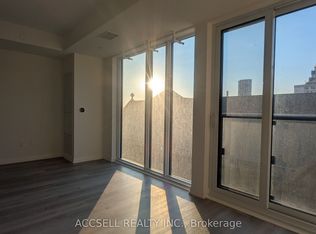 280 Dundas St W #613, Toronto, ON M5A 3W1