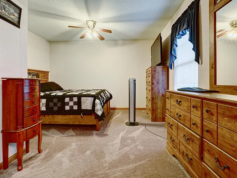 3410 Zinnia Dr — Photo 12