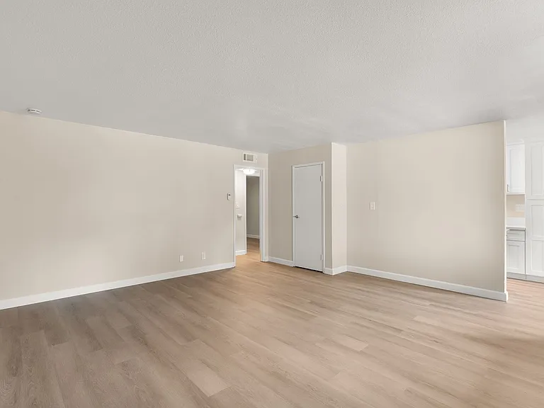 MAGNOLIA WEST APARTMENTS- RIVERSIDE, CA — Photo 64
