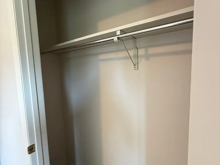 605 Adelle St SW — Photo 15