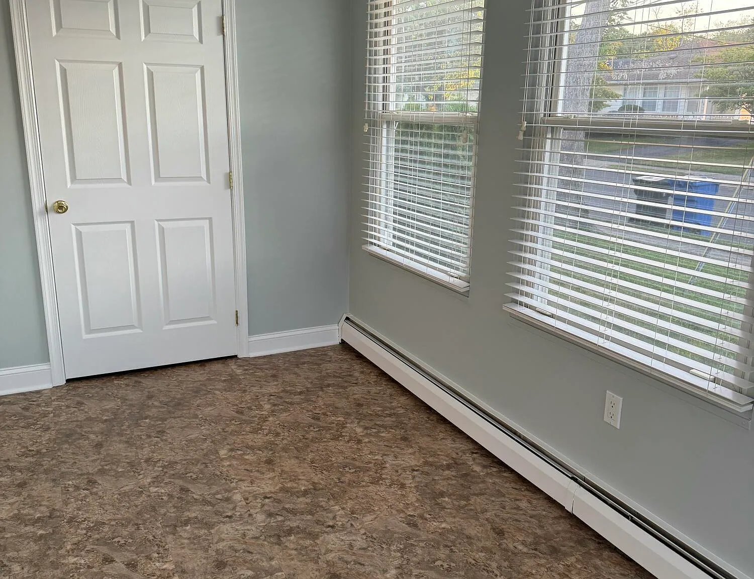 2 bed, 1072 sqft, $2,200 — Photo 2
