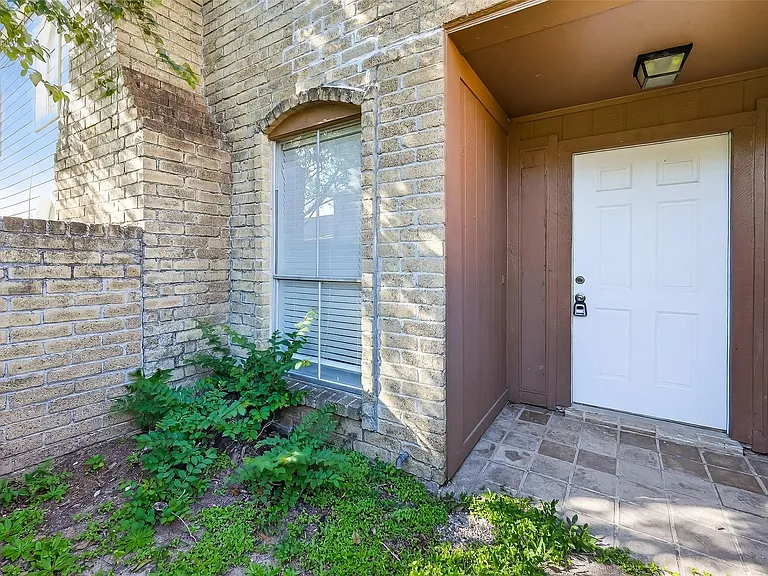 8646 Maplecrest Dr — Photo 5