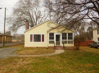 13 Oak Grove St, Mount Holly, NC 28120