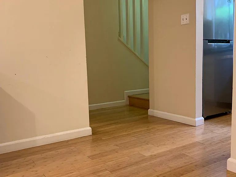 917 Hough St #9 — Photo 12