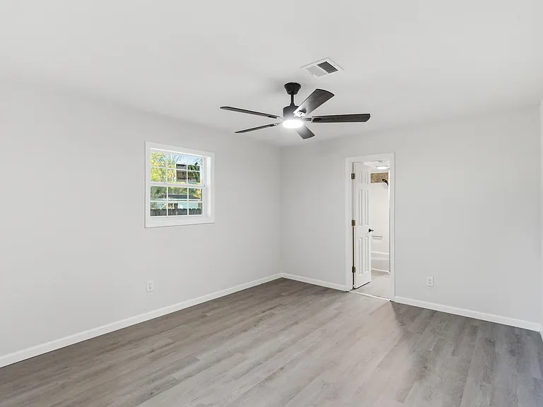452 Scenic Dr — Photo 16