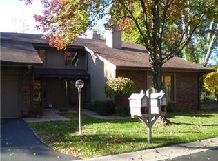 5237 Pine Grove Ct, Toledo, OH 43615