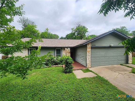 3rd image of 5222 Pine Pl