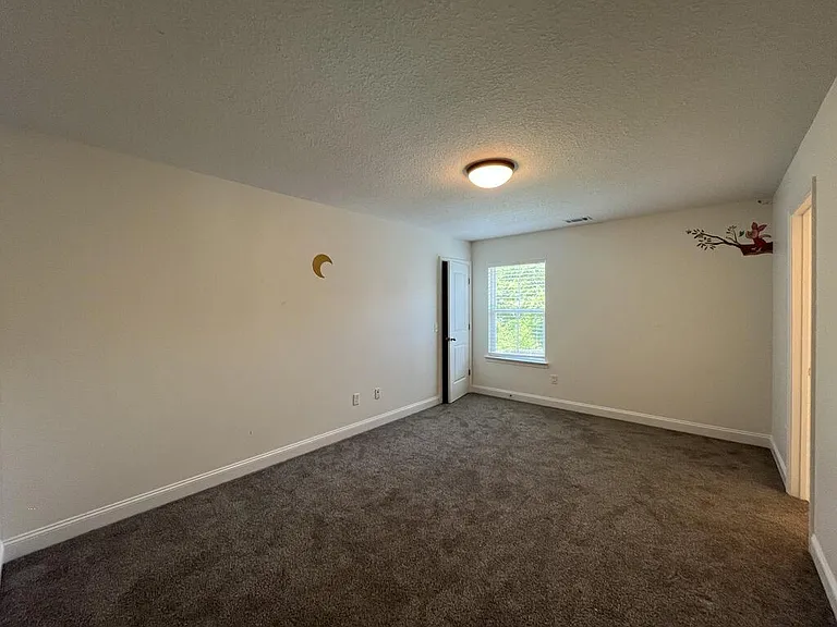 679 Fairview Cir — Photo 20