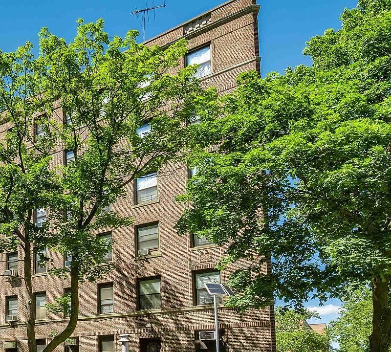 2nd image of 8246 Lefferts Blvd APT 1A