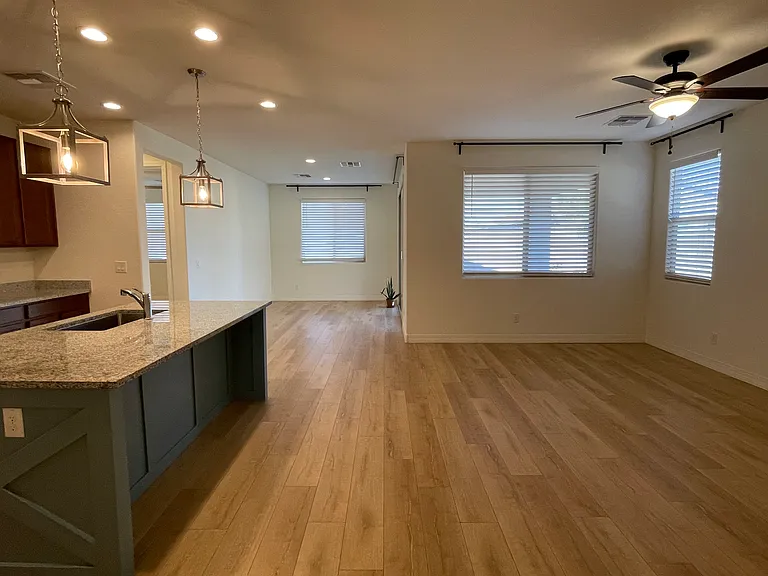 20864 E Swan Dr — Photo 10