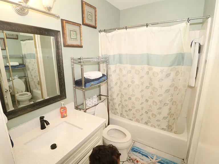 125 E Georgia Ruth Dr #202 — Photo 5