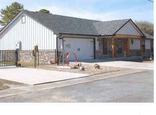 615 Grand Ave, Stuart, OK 74570