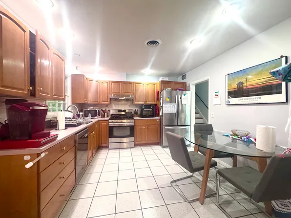 11 Tirrell Cres #11, Chestnut Hill, MA 02467