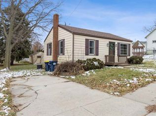 207 Court St, Williamsburg, IA
