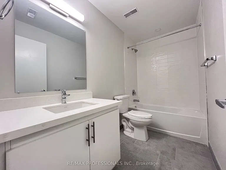 62 Dixfield Dr #106 — Photo 21