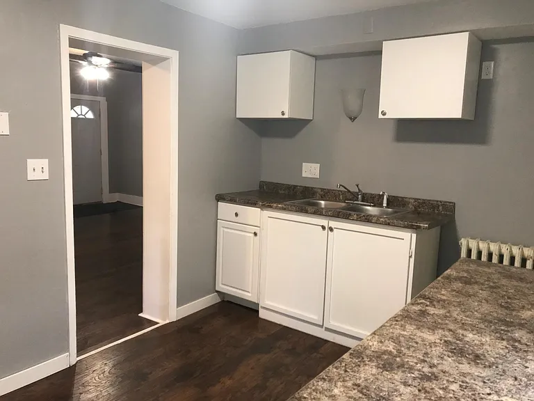 1602 Alabama Ave — Photo 3
