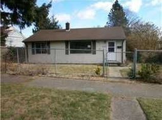 9008 32nd Ave SW, Seattle, WA 98126