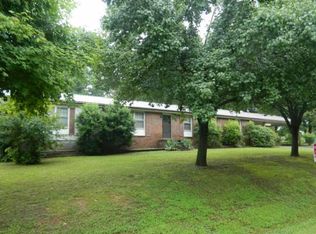 910 Jordan Cir, White Bluff, TN 37187