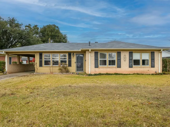 2403 Douglas Dr, Bossier City, LA 71111