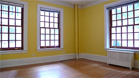 Rented by R New York