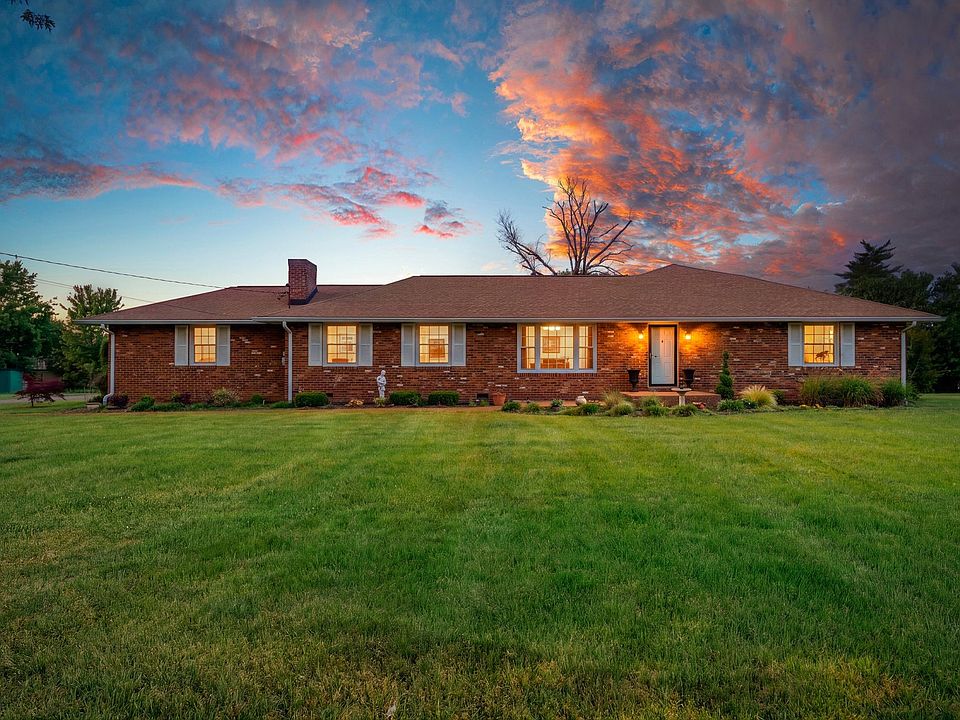 1st image of 3013 Stanwyck Dr