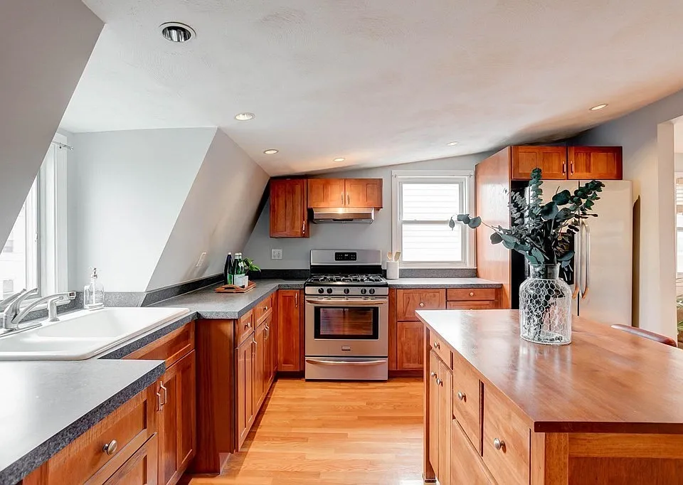 11 Parker St #3